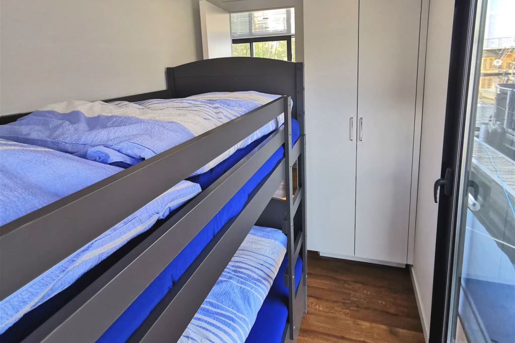 LuLe1-11-Schlafzimmer mit Doppelstockbett