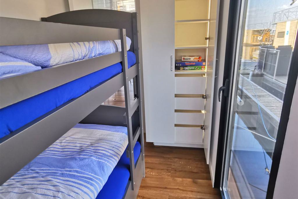 LuLe1-15-Schlafzimmer mit Doppelstockbett